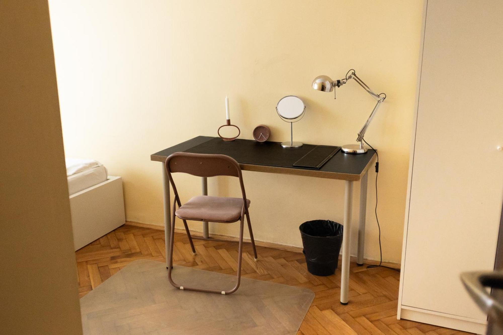 Homely 4 Bedroom Apartment - Old Town - By Upstairs Krakkó Kültér fotó