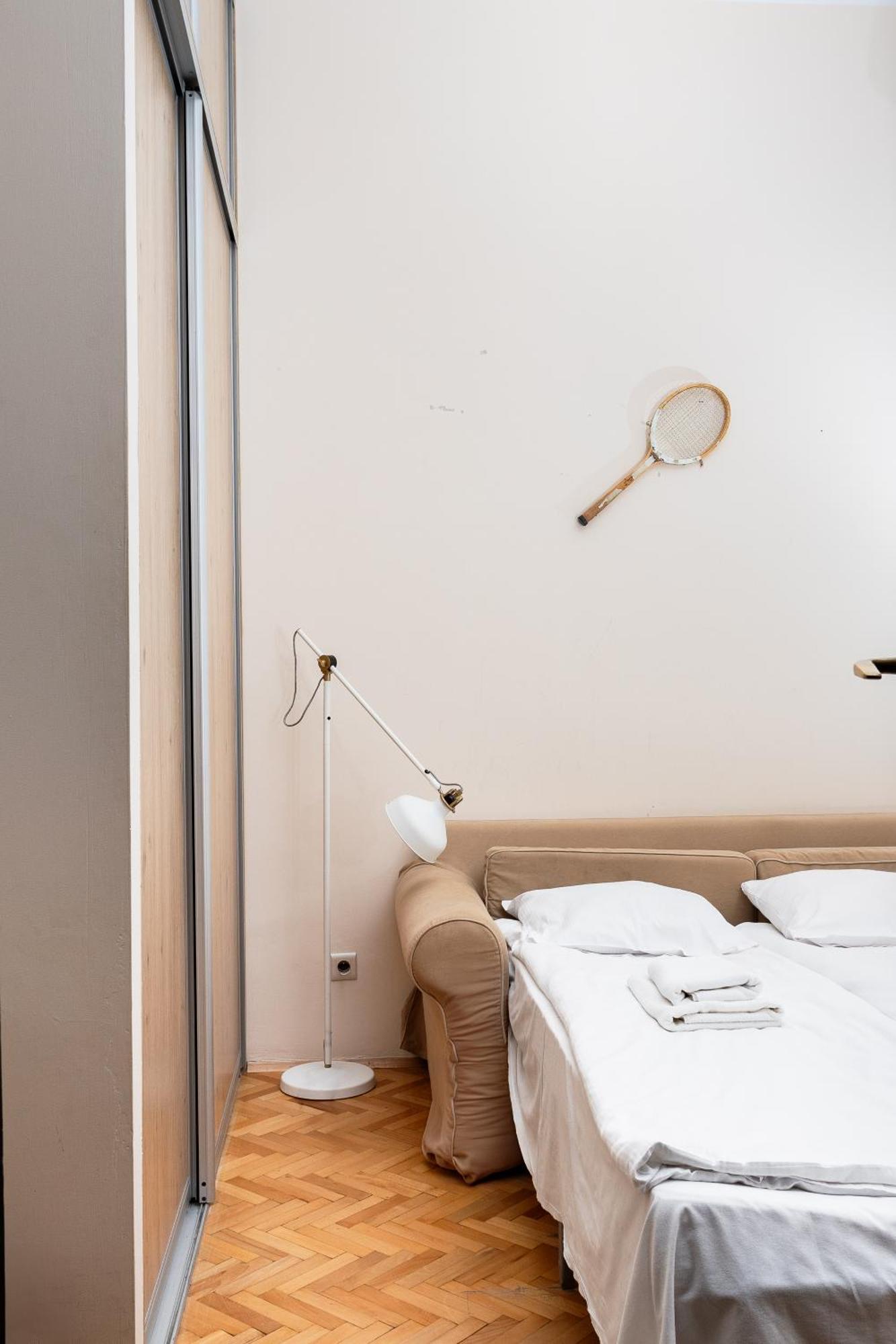 Homely 4 Bedroom Apartment - Old Town - By Upstairs Krakkó Kültér fotó